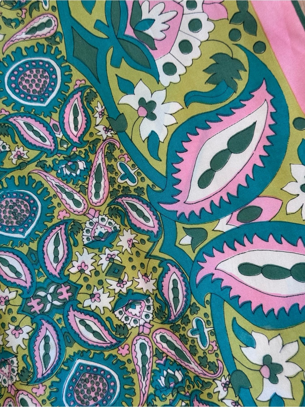 Vera Neumann Silk Blend Retro Vintage Pink Green Paisley Long Scarf 80s - Picture 5 of 12